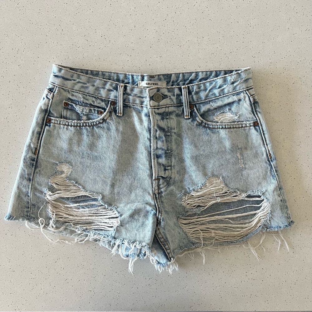 GRLFRND Helena Short